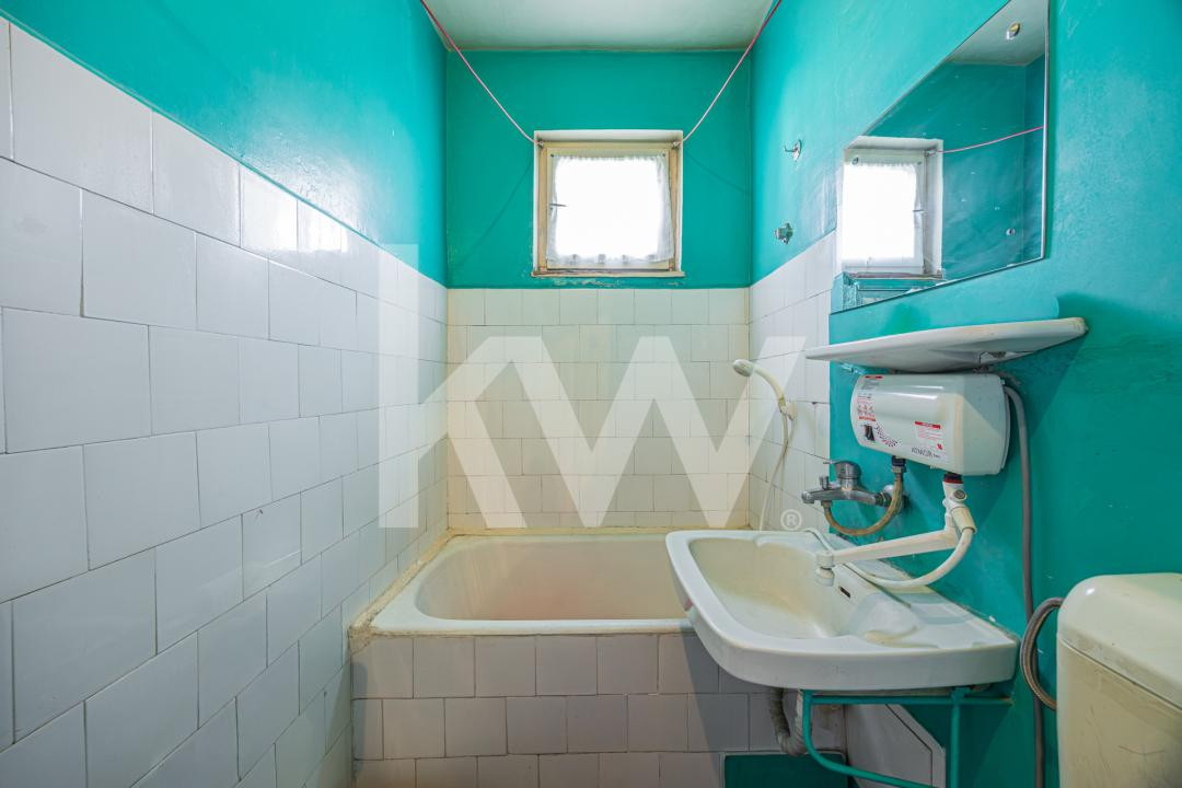 Vânzare apartament cu 2 camere, semidecomandat, strada Avram Iancu