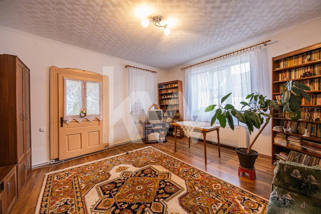 Cernatu, casă cu teren de 1000 mp