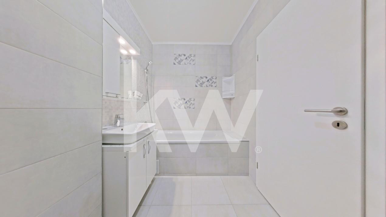 Apartament 2 camere  de inchiriat, Avantgarden, Faza 4, Loc parcare + Boxa 