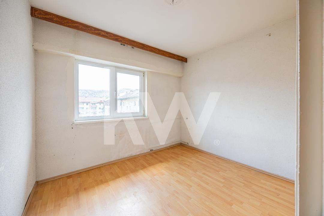 Apartament 3 camere bloc vila, Noua