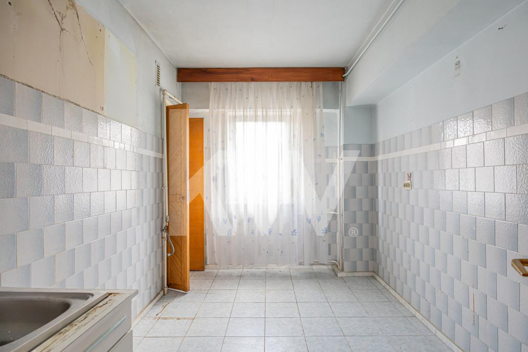 Apartament 3 camere bloc vila, Noua
