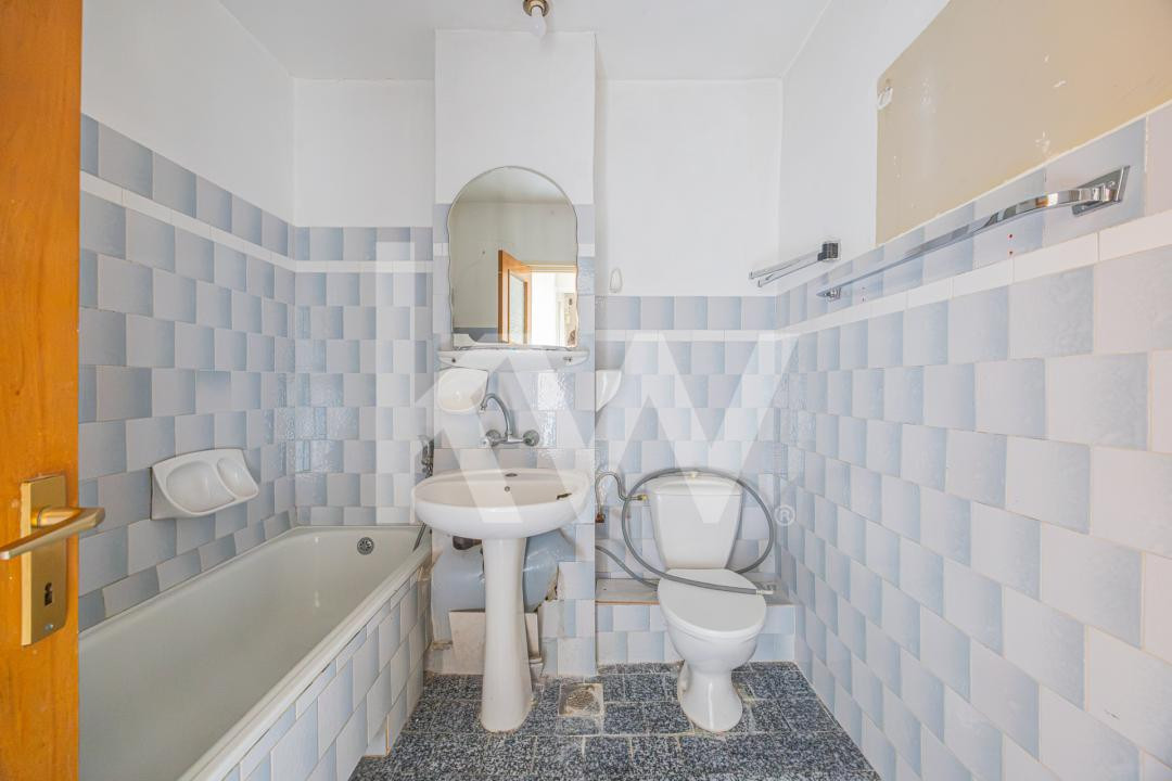 Apartament 3 camere bloc vila, Noua