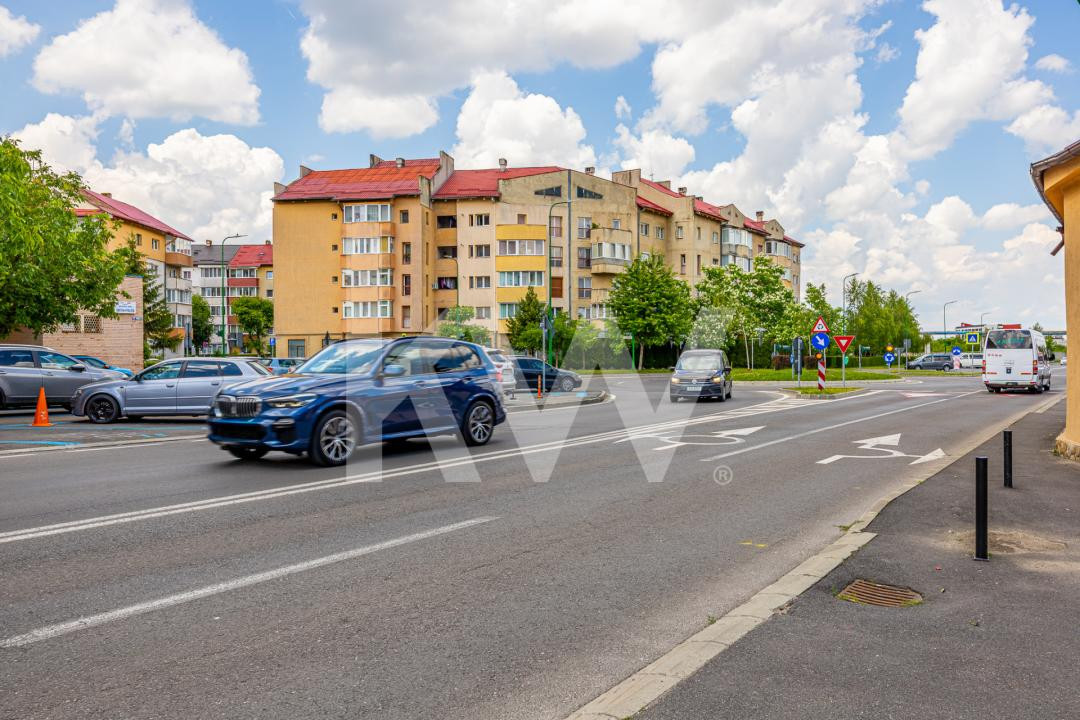 Apartament 3 camere bloc vila, Noua