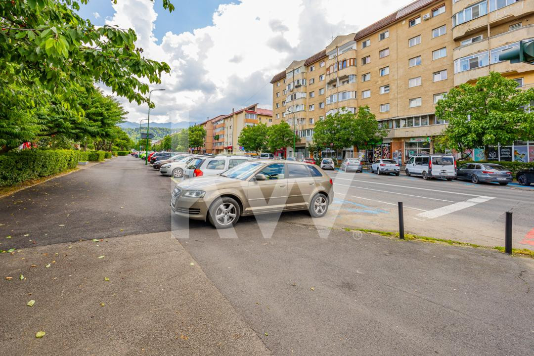 Apartament 3 camere bloc vila, Noua