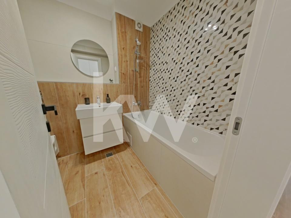 Închiriere apartament cu 3 camere - Zona Tractorul