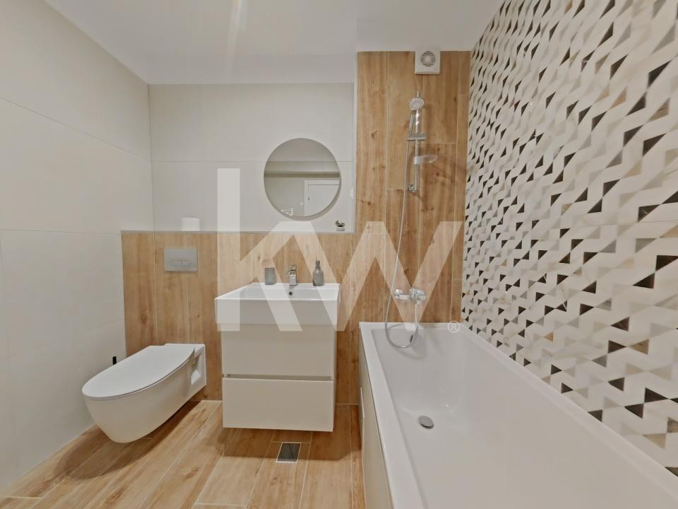 Închiriere apartament cu 3 camere - Zona Tractorul