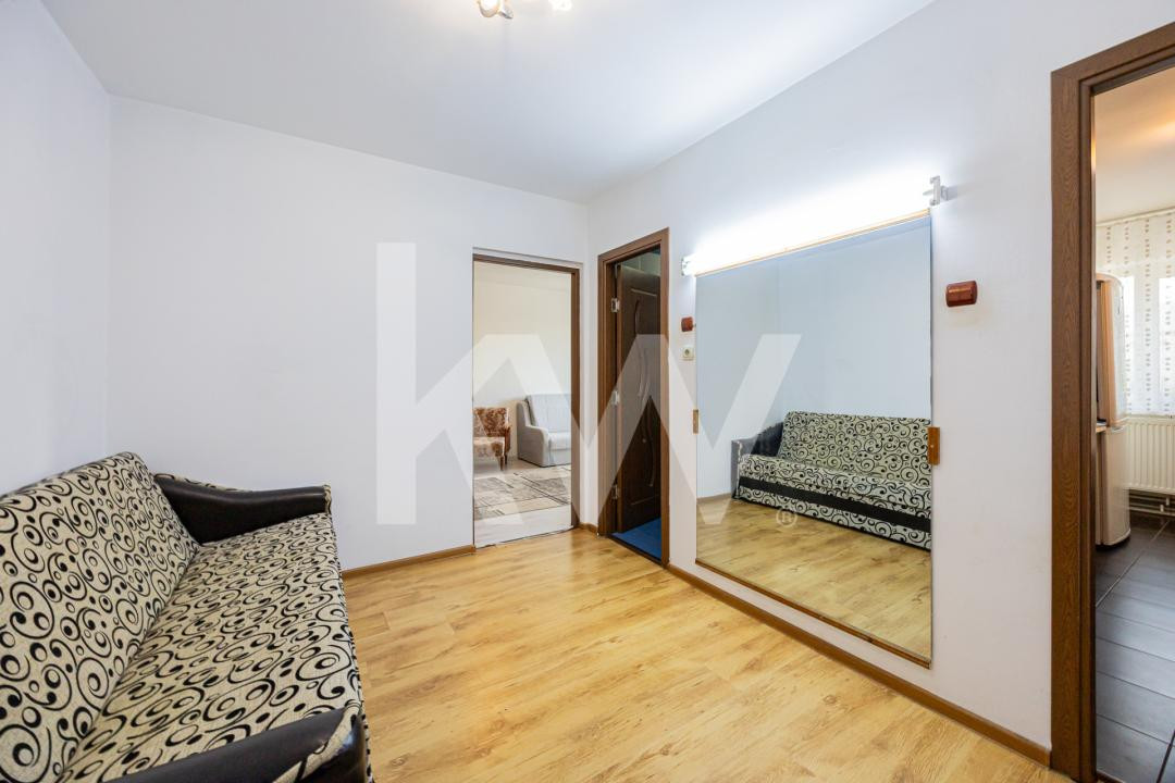 Garsonieră decomandată, 39 mp, bloc de apartamente - zona Calea București