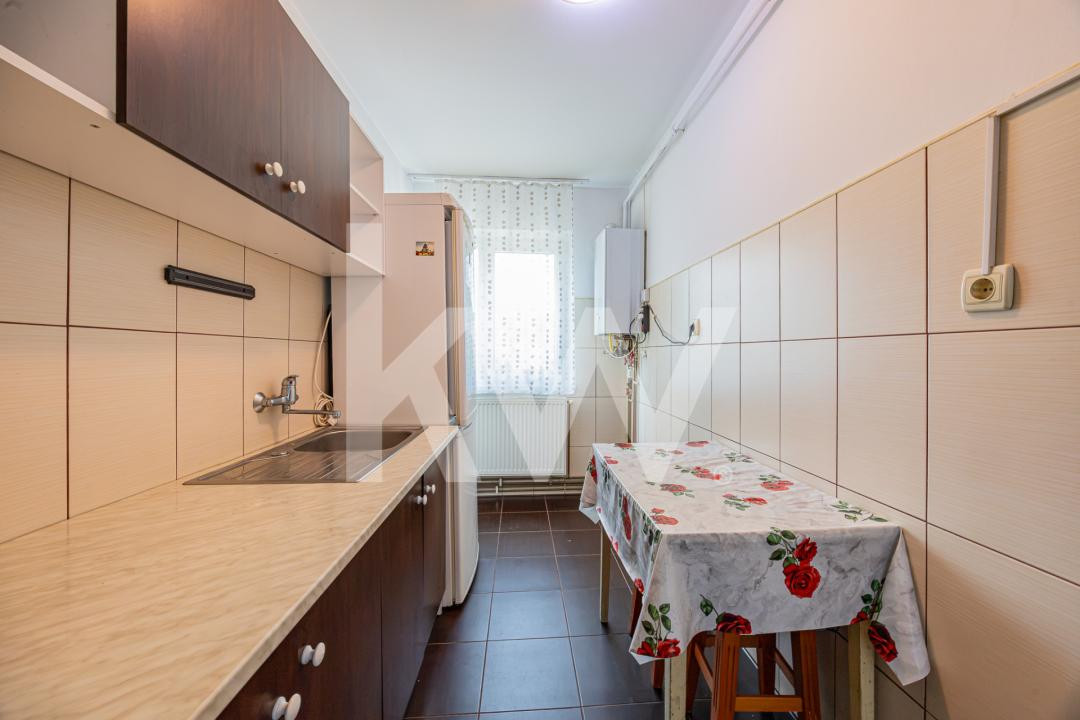 Garsonieră decomandată, 39 mp, bloc de apartamente - zona Calea București