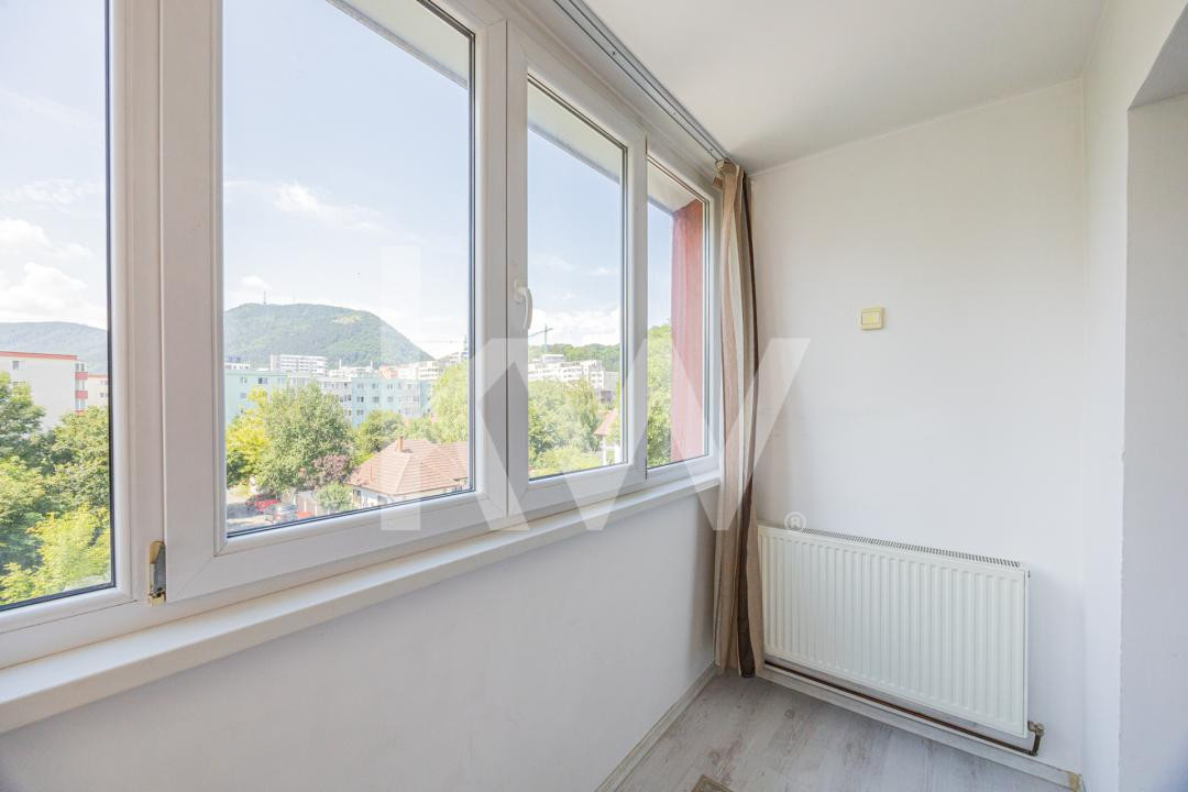 Garsonieră decomandată, 39 mp, bloc de apartamente - zona Calea București