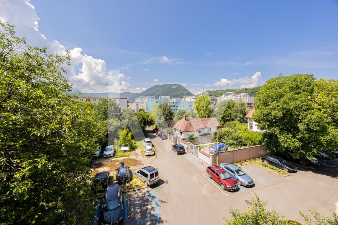 Garsonieră decomandată, 39 mp, bloc de apartamente - zona Calea București