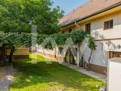 Casa saseasca, 2500 mp teren, 2 fronturi stradale – Cristian – 0% comision