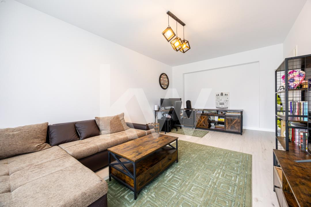 Vânzare apartament cu 3 camere, decomandat, Casa Nobel – Zona Tractorul