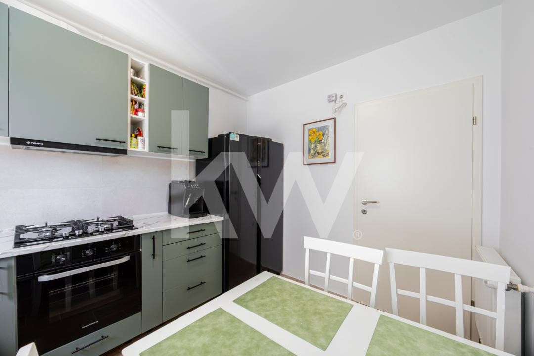 Vânzare apartament cu 3 camere, decomandat, Casa Nobel – Zona Tractorul