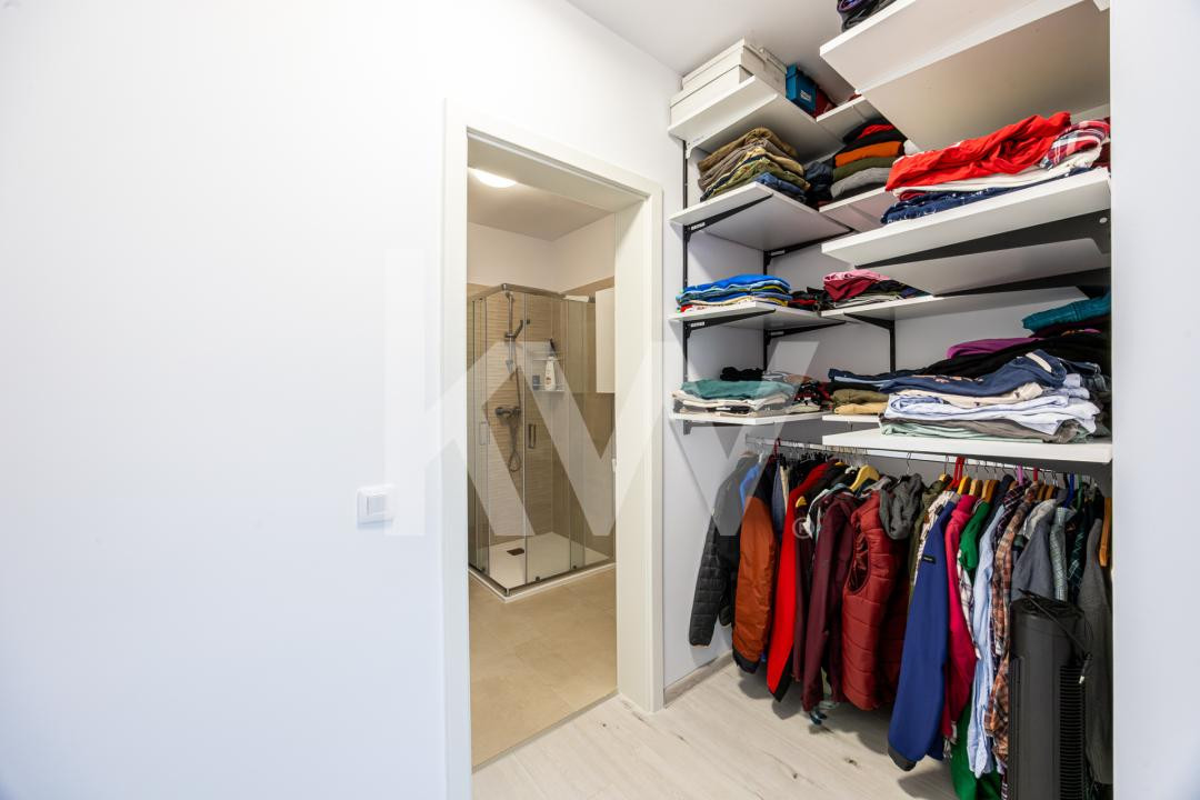 Vânzare apartament cu 3 camere, decomandat, Casa Nobel – Zona Tractorul