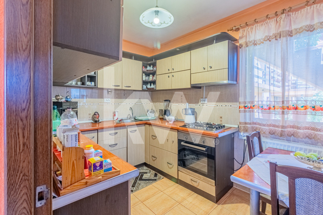 Pensiune, casa sau ambele? Proprietate unică în Râșnov, Brasov, Comision 0%