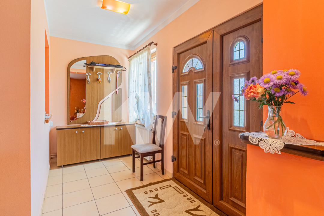 Pensiune, casa sau ambele? Proprietate unică în Râșnov, Brasov, Comision 0%