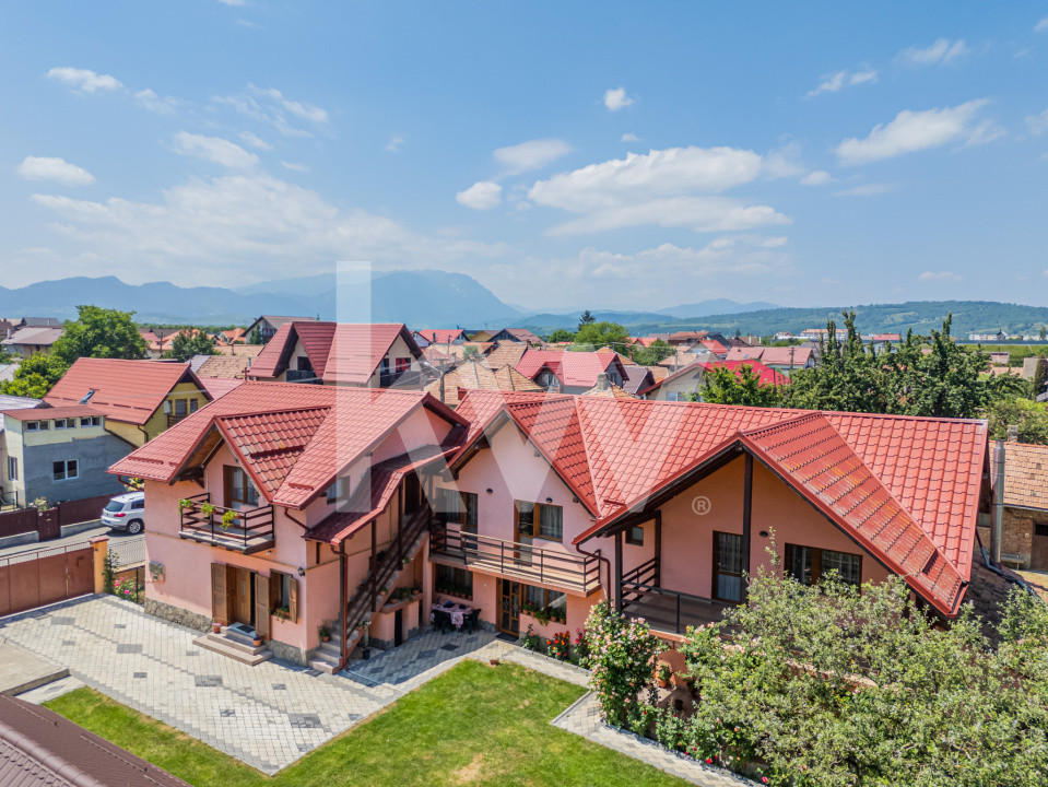 Pensiune, casa sau ambele? Proprietate unică în Râșnov, Brasov, Comision 0%