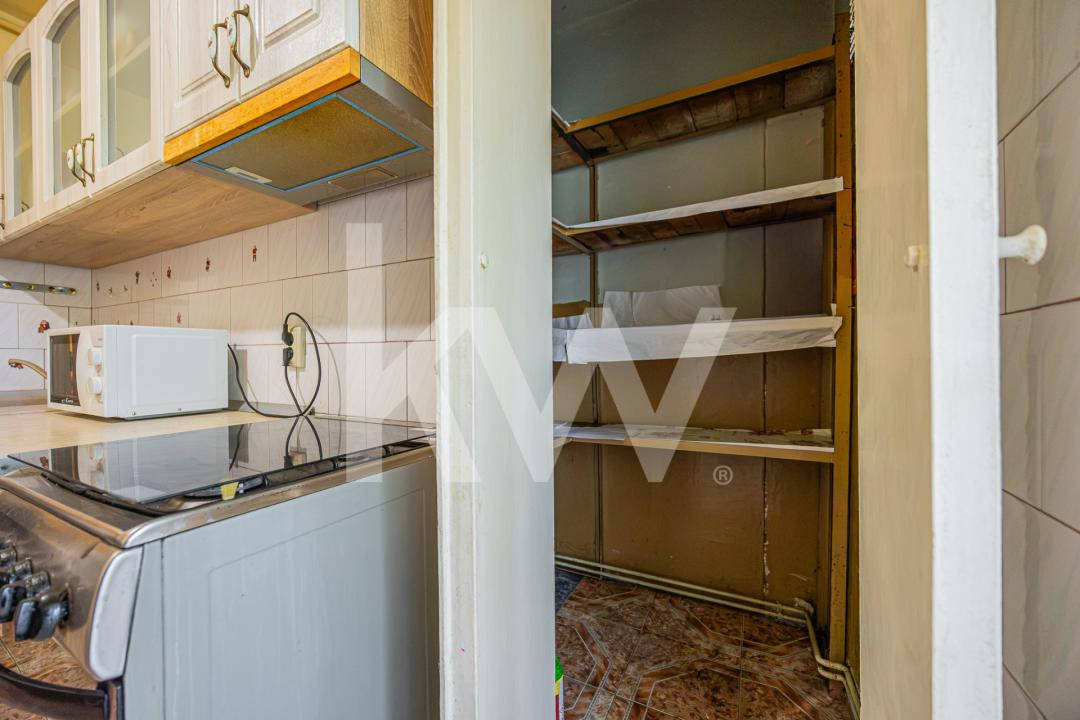 Vânzare apartament cu 2 camere,  2 balcoane, decomandat - zona Tractorul