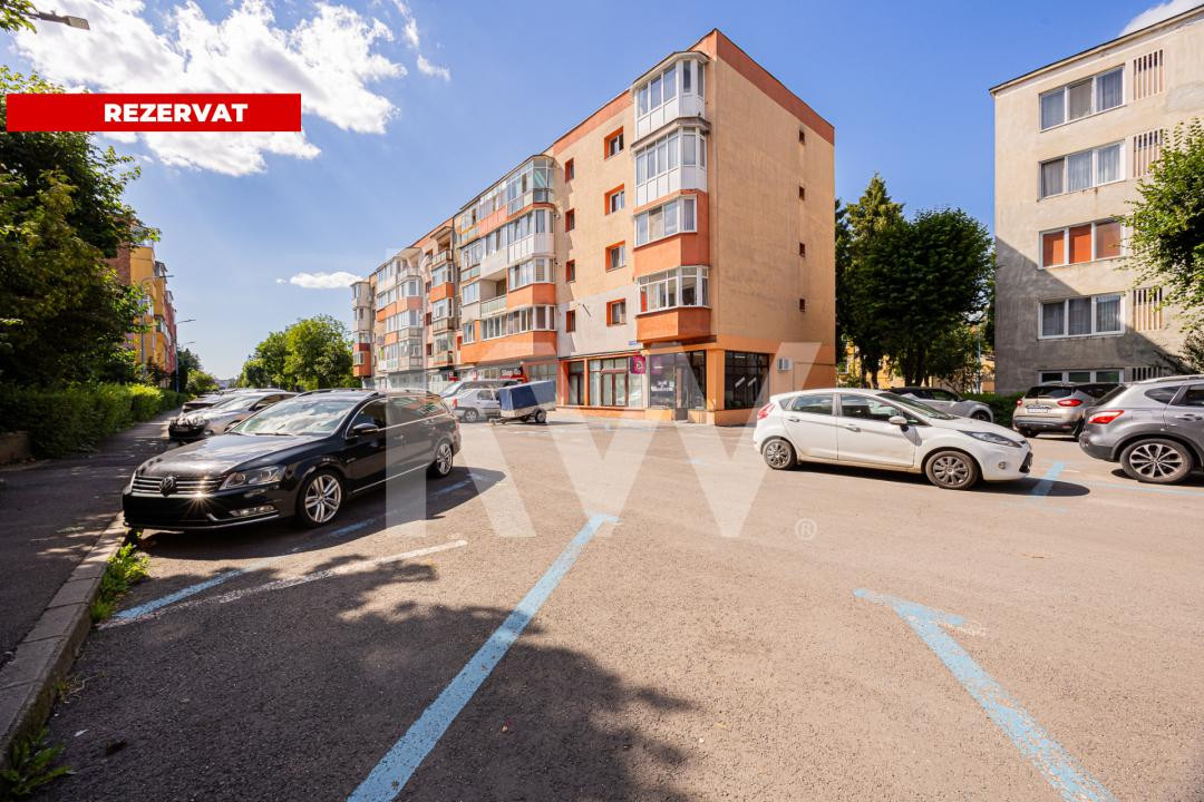 REZERVAT - Vânzare apartament cu 2 camere,  2 balcoane, decomandat 