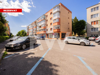 REZERVAT - Vânzare apartament cu 2 camere,  2 balcoane, decomandat 