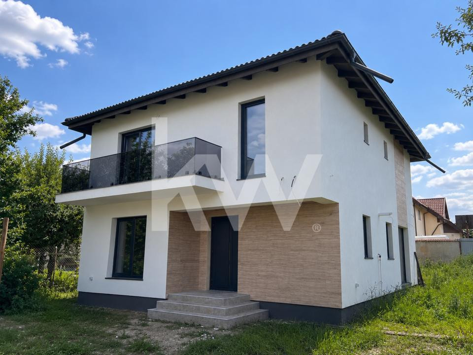 Casă inteligentă cu design modern și spațiu generos, COMISION 0%
