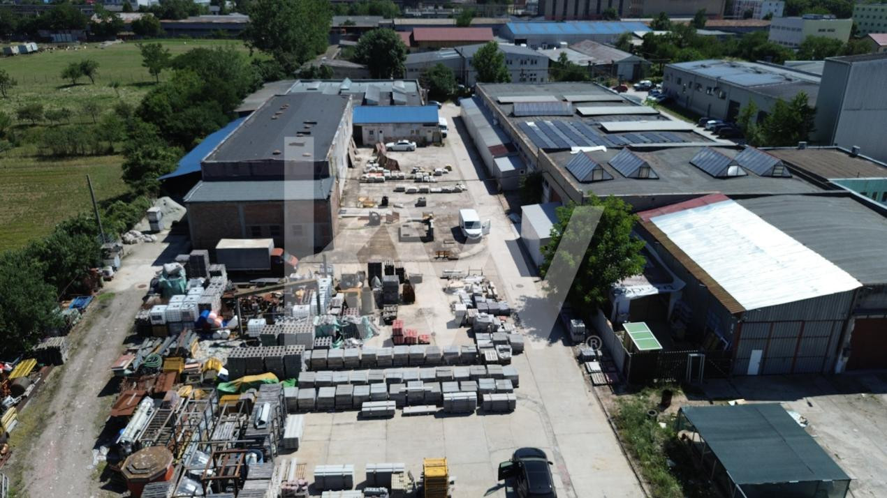 Hala industriala Uzina 2 cu teren betonat de 4500 mp