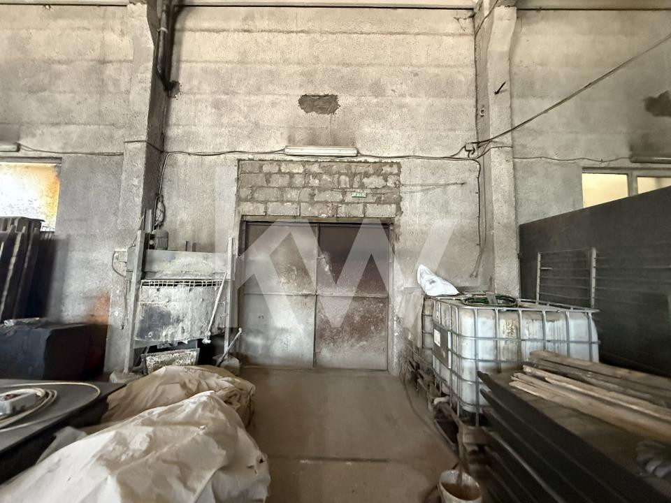 Hala industriala Uzina 2 cu teren betonat de 4500 mp