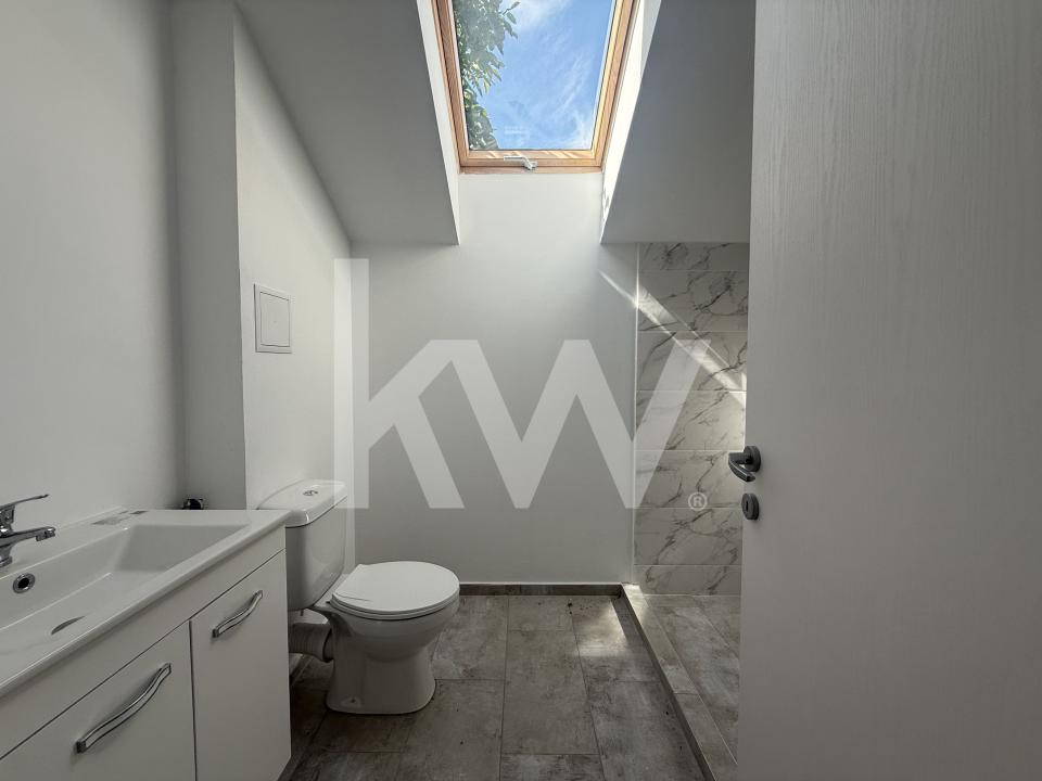 Apartament - 3 camere, bloc nou  Stupini