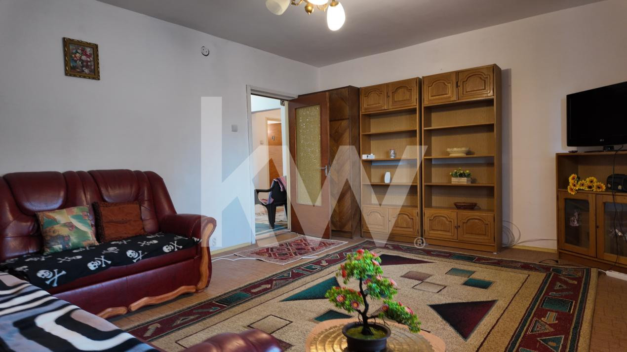 Închiriere apartament 3 camere, mobilat și utilat - zona Răcădău