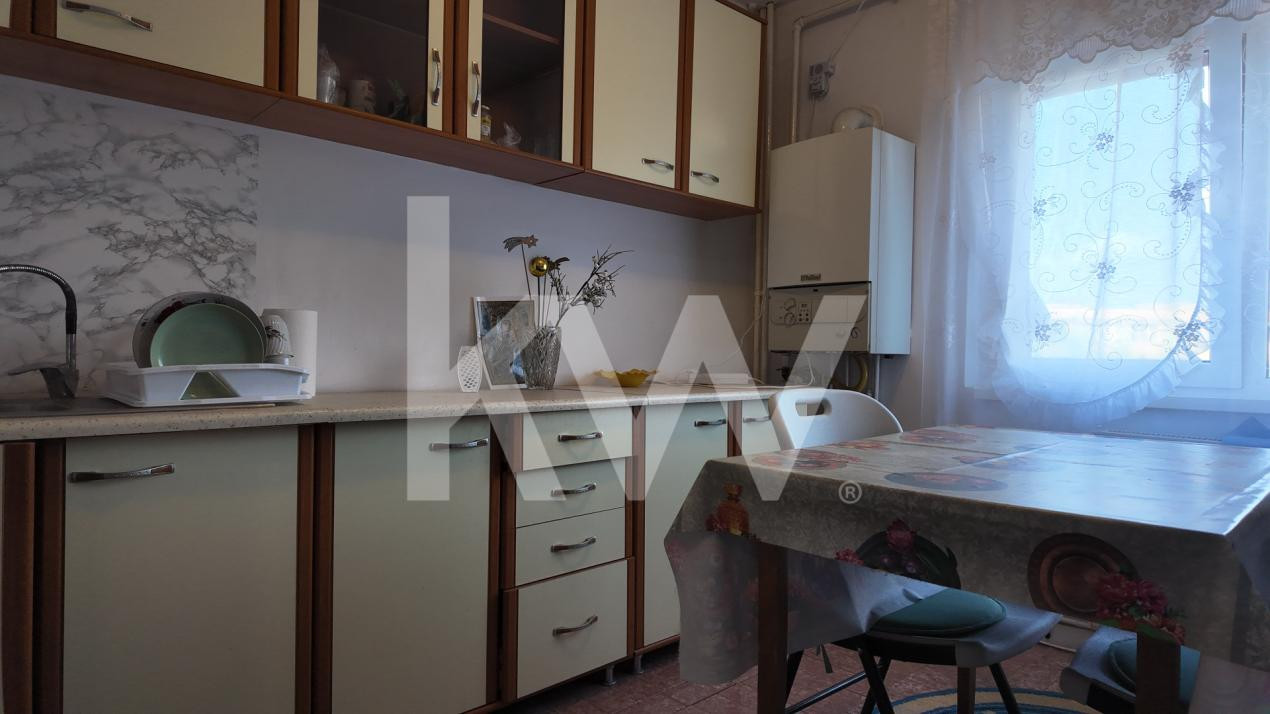 Închiriere apartament 3 camere, mobilat și utilat - zona Răcădău