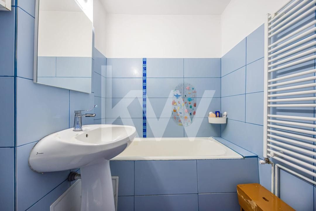Apartament 2 camere,decomandat-Zona Tractorul