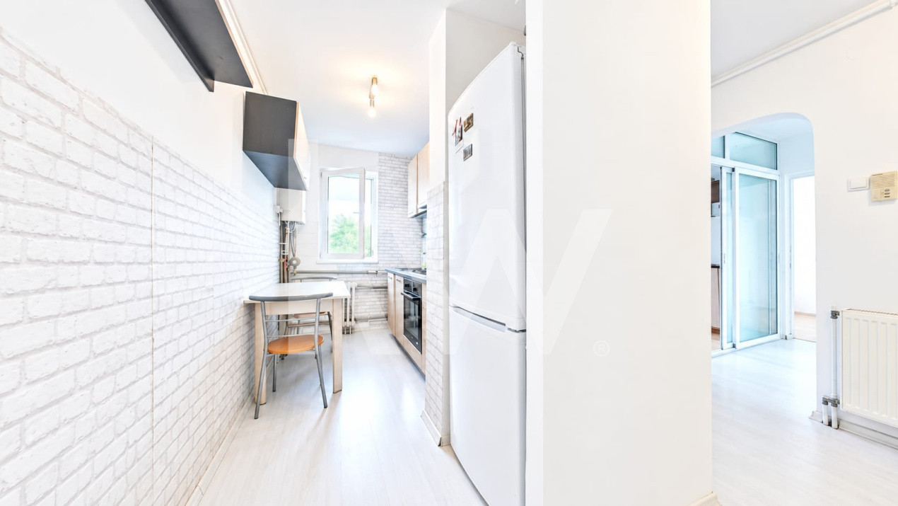Vânzare apartament cu 3 camere, decomandat, mobilat si utilat - Bld. Griviței