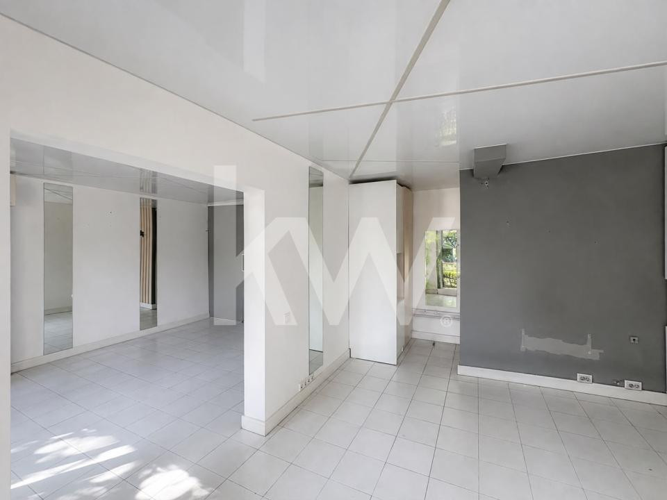 SPAȚIU COMERCIAL | 44 MP | SUPRAFAȚĂ VITRATĂ 5 ML | Scriitorilor