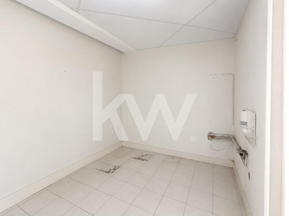 SPAȚIU COMERCIAL | 44 MP | SUPRAFAȚĂ VITRATĂ 5 ML | Scriitorilor