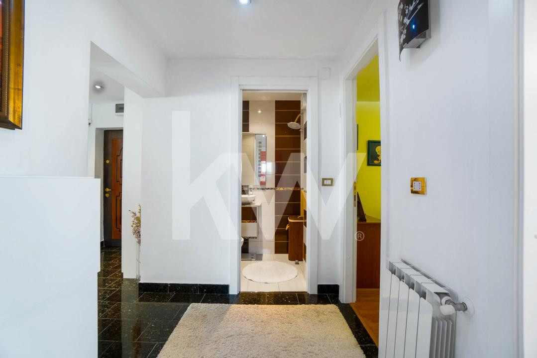 Apartament generos cu 3 camere, la intrarea în Răcădău