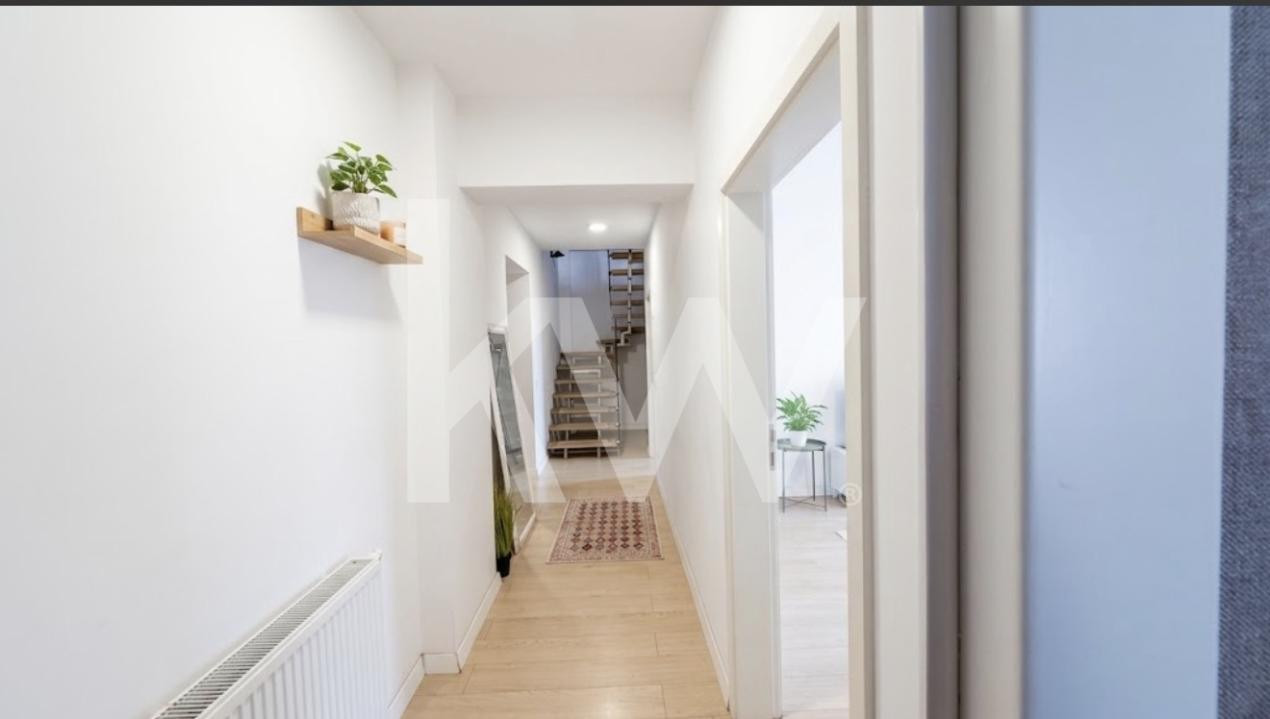 Penthouse pe două niveluri | 119 mp utili + terasă 35 mp | Maurer Residence