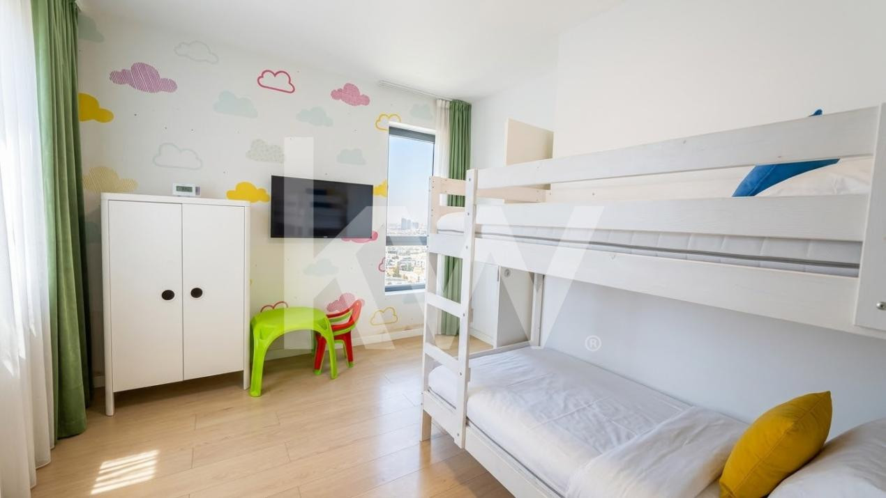 Penthouse pe două niveluri | 119 mp utili + terasă 35 mp | Maurer Residence
