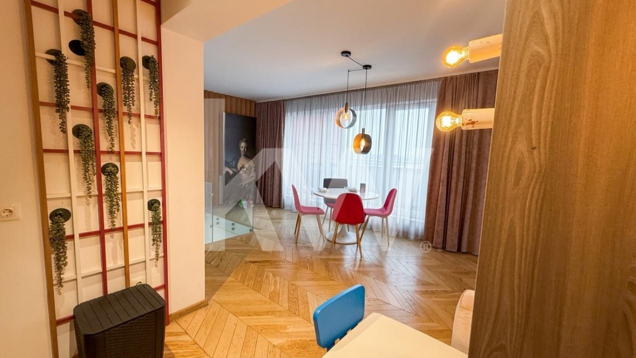 Penthouse pe două niveluri | 119 mp utili + terasă 35 mp | Maurer Residence