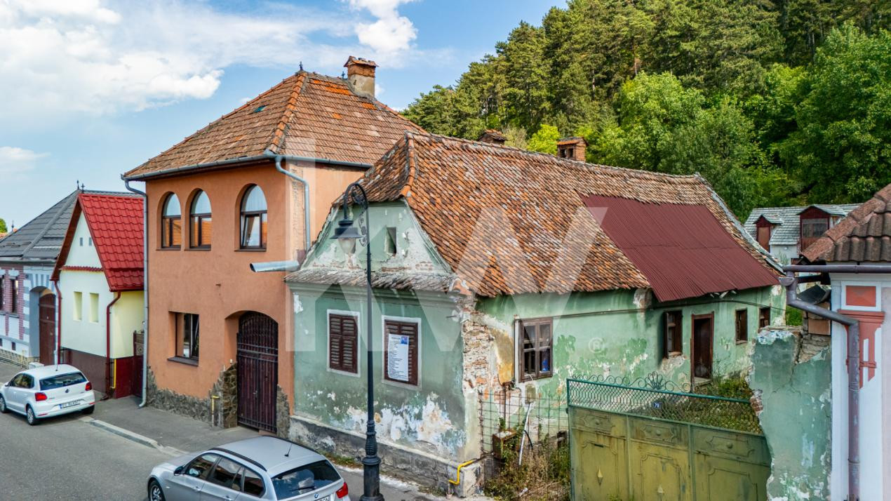 Casa cu 896 mp teren cu proiect autorizat | 4 apartamente + casă | Râșnov