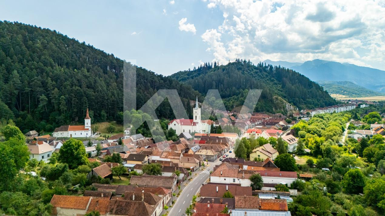 Casa cu 896 mp teren cu proiect autorizat | 4 apartamente + casă | Râșnov