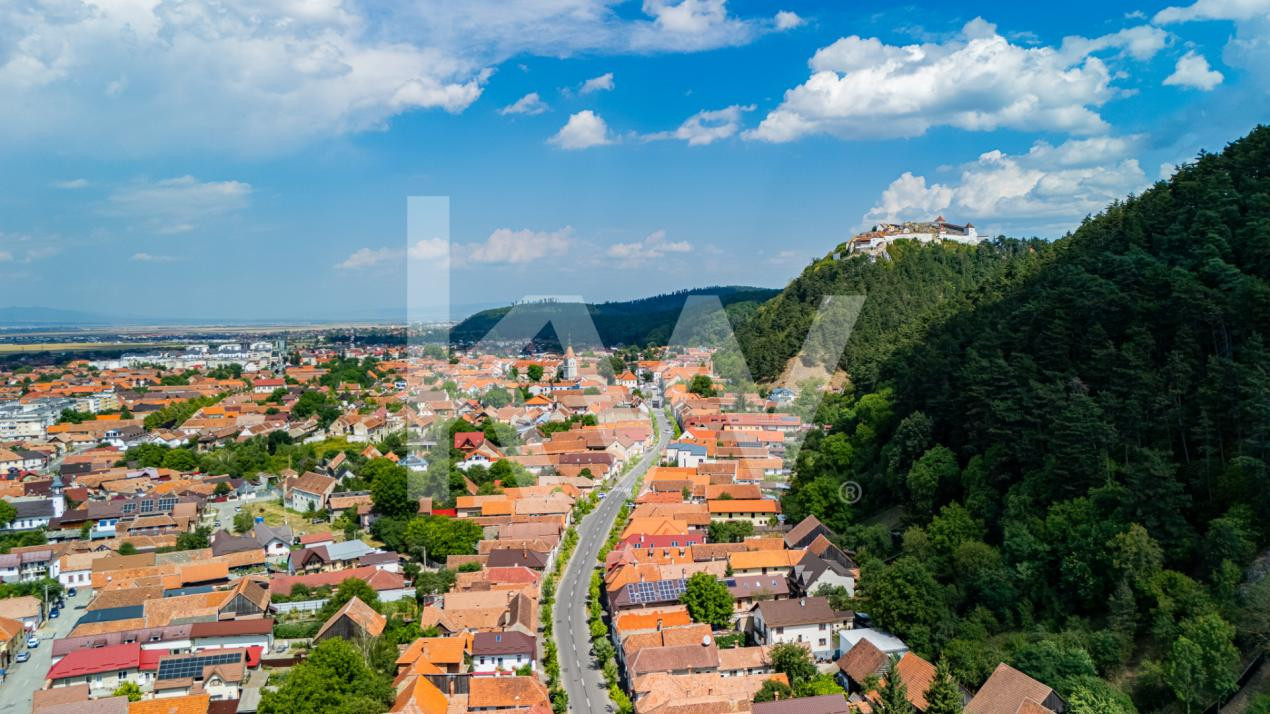 Casa cu 896 mp teren cu proiect autorizat | 4 apartamente + casă | Râșnov