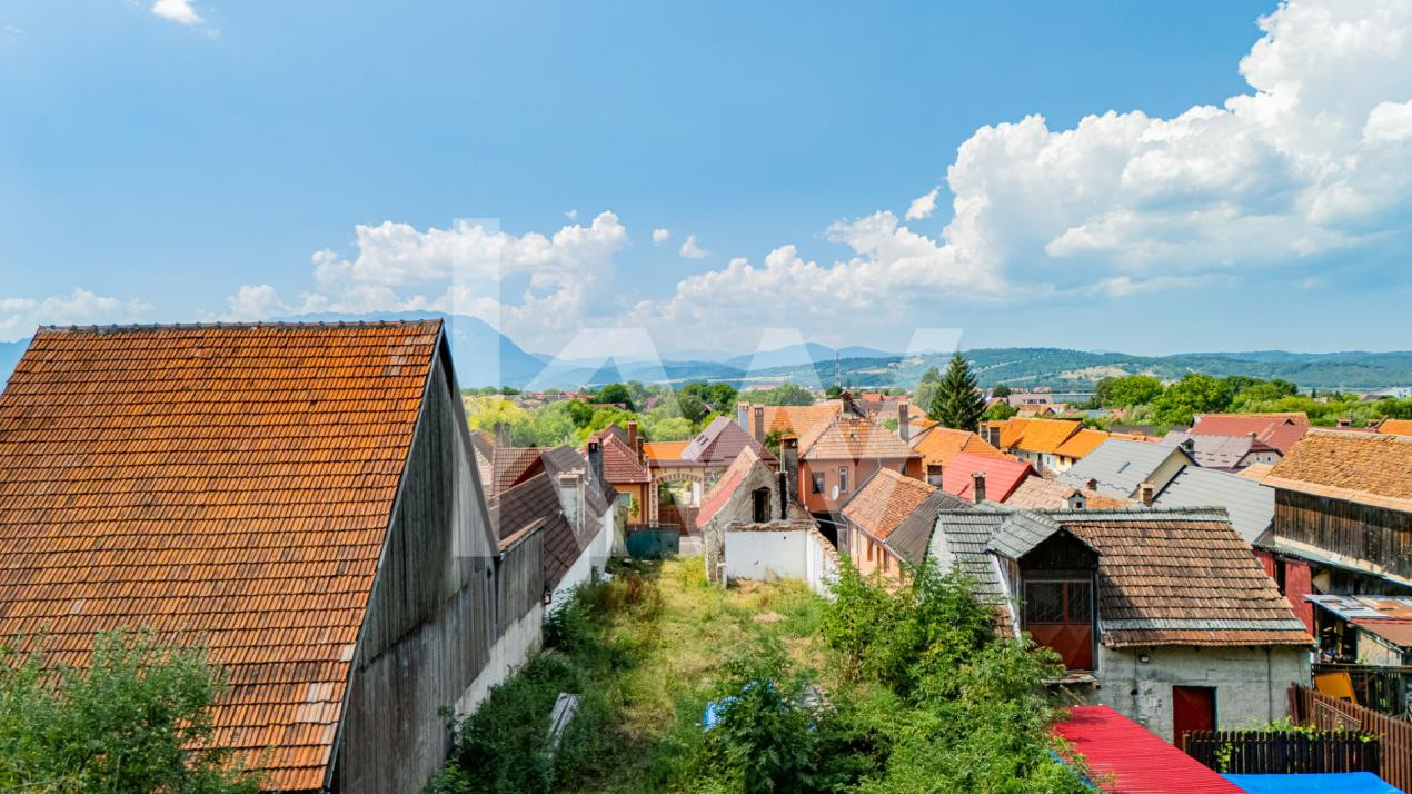 Casa cu 896 mp teren cu proiect autorizat | 4 apartamente + casă | Râșnov
