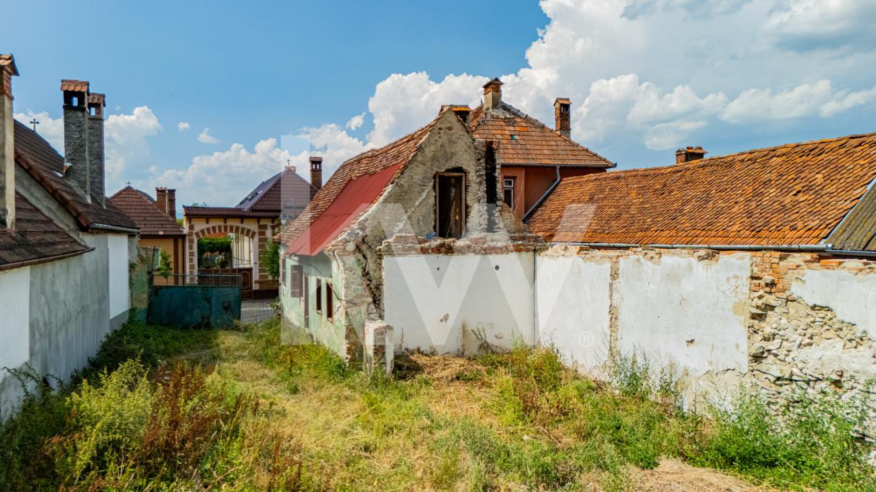 Casa cu 896 mp teren cu proiect autorizat | 4 apartamente + casă | Râșnov