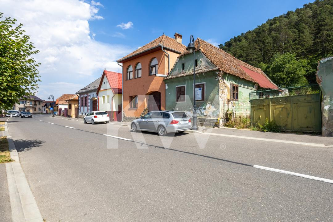 Casa cu 896 mp teren cu proiect autorizat | 4 apartamente + casă | Râșnov