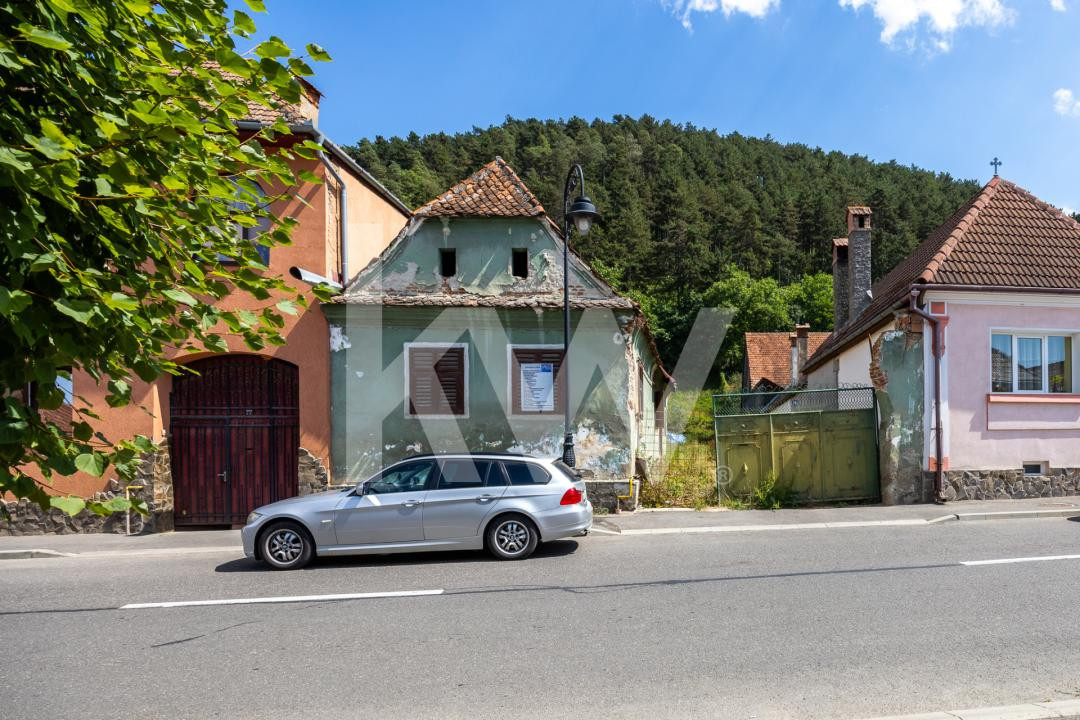 Casa cu 896 mp teren cu proiect autorizat | 4 apartamente + casă | Râșnov