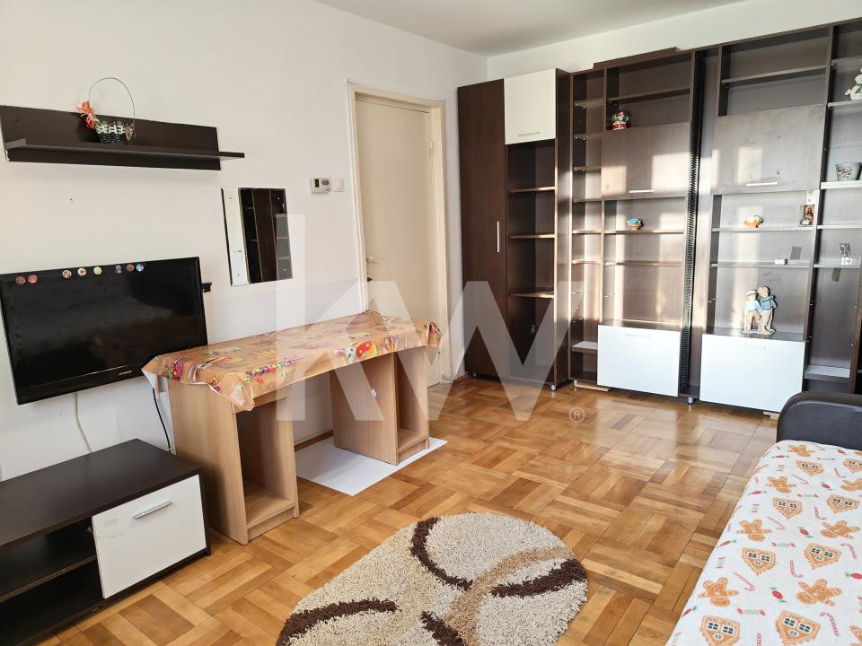 Apartament 3 camere de închiriat — zona B-dul Gării