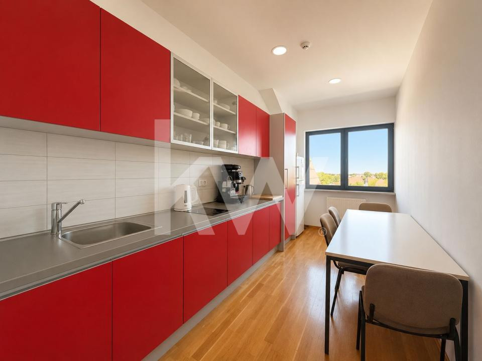 SPAȚIU BIROURI | 44,50 MP | MANSARDĂ | Zonă Centrală