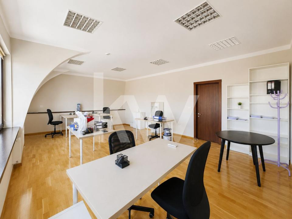 SPAȚIU BIROURI | 44,50 MP | MANSARDĂ | Zonă Centrală