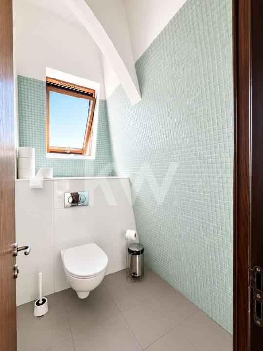 SPAȚIU BIROURI | 44,50 MP | MANSARDĂ | Zonă Centrală