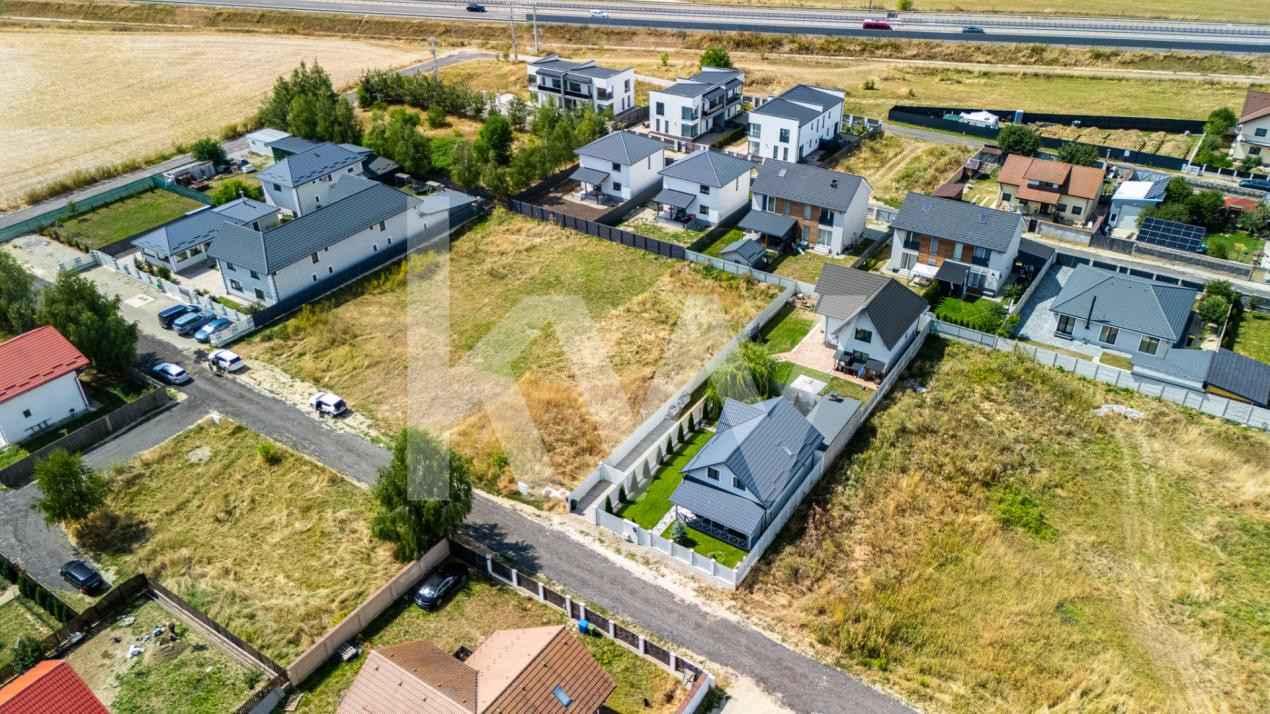 Teren intravilan 786 mp | Toate utilitățile | Studiu de fezabilitate | Râșnov